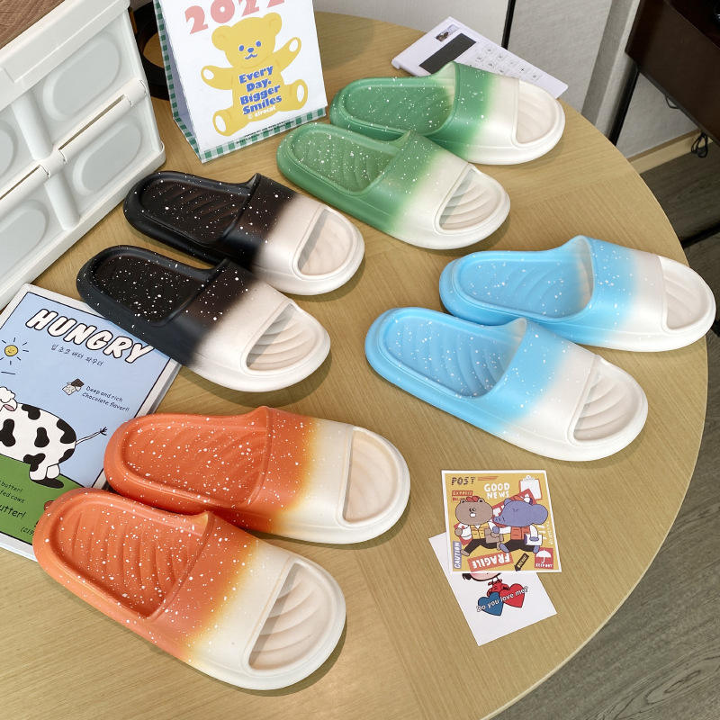 New Gradient Slippers for Women Summer Shoes Beach Sandals for Women and Ladies Anti Slip Outdoor Cute Home Slides Slippers