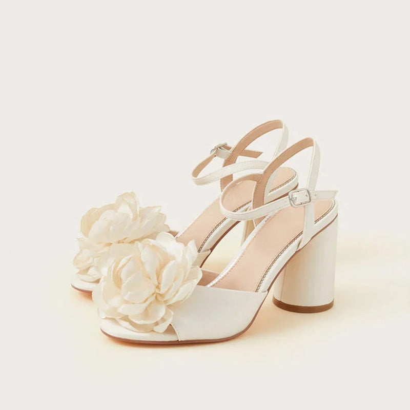 2025 Women's Beige Wedding and Party Ankle Strap Pumps with 7CM Medium Heels Floral Bridal Shoes with Bridal Gloves