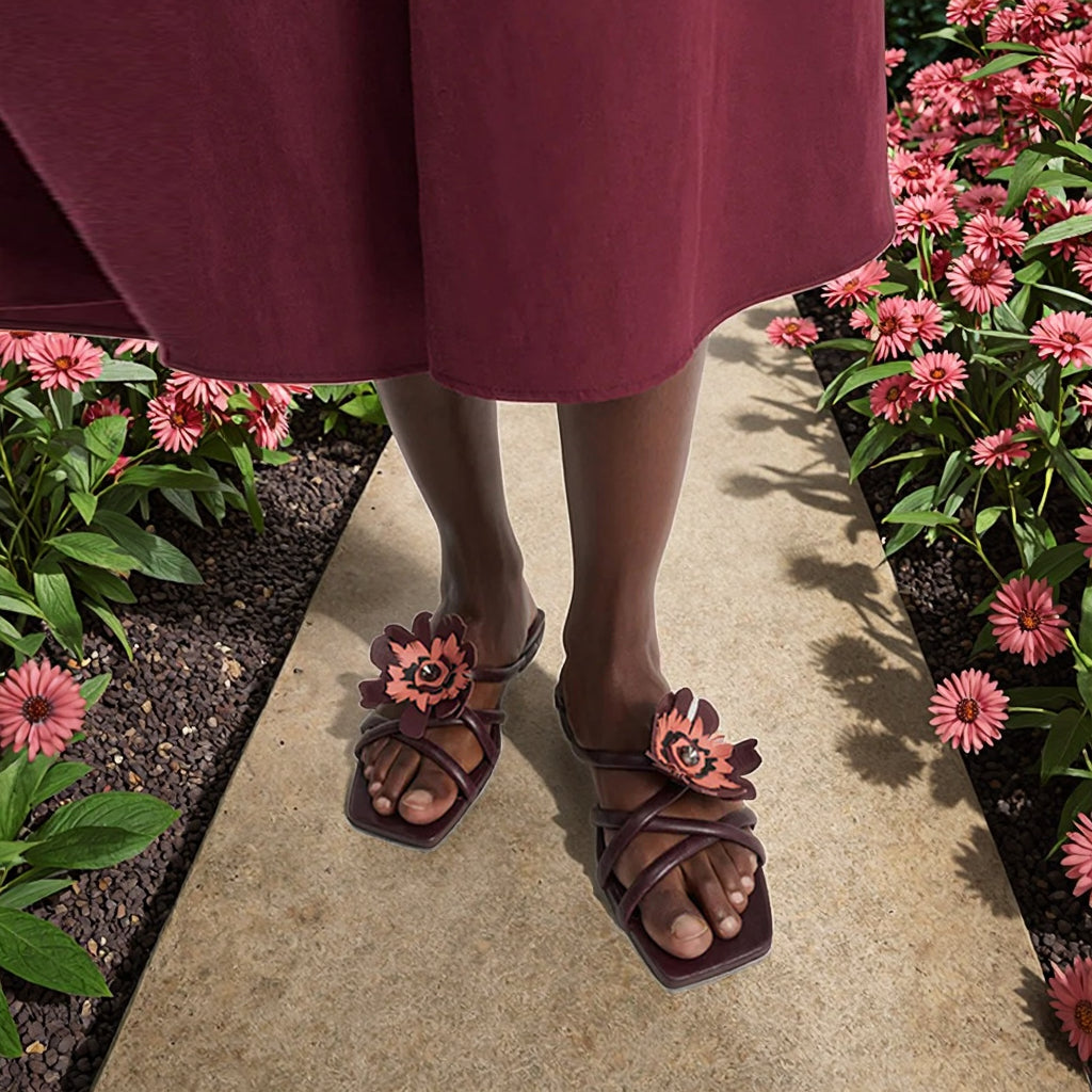 Ladies Floral Statement Flower Flat Sandal Custom Open Toe Casual Style Shoes PVC Insole Breathable Anti-Slip Outdoor Walking